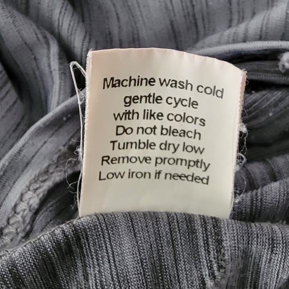 7 for $35 - Elementz Short Sleeve Blouses - Size XLarge (7 pieces) - Picture 11 of 12